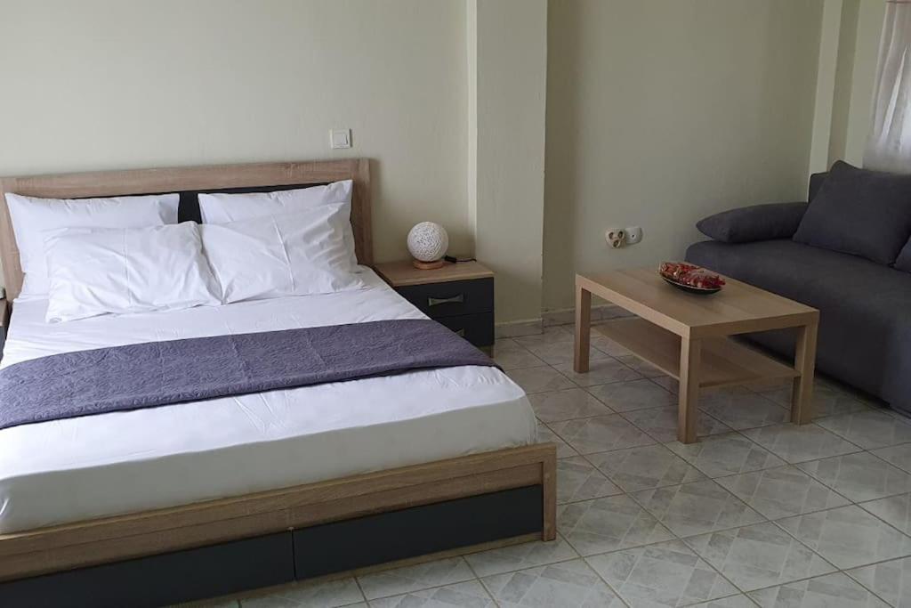 Cosy Messaria Apartment เมซาเรีย ภายนอก รูปภาพ